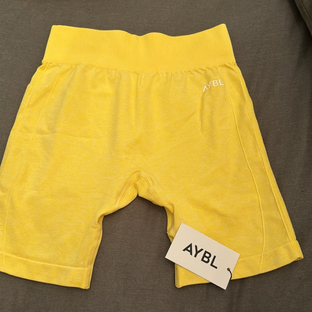 Brand New ABYL EMPOWER SEAMLESS CYCLING SHORTS SIZE M